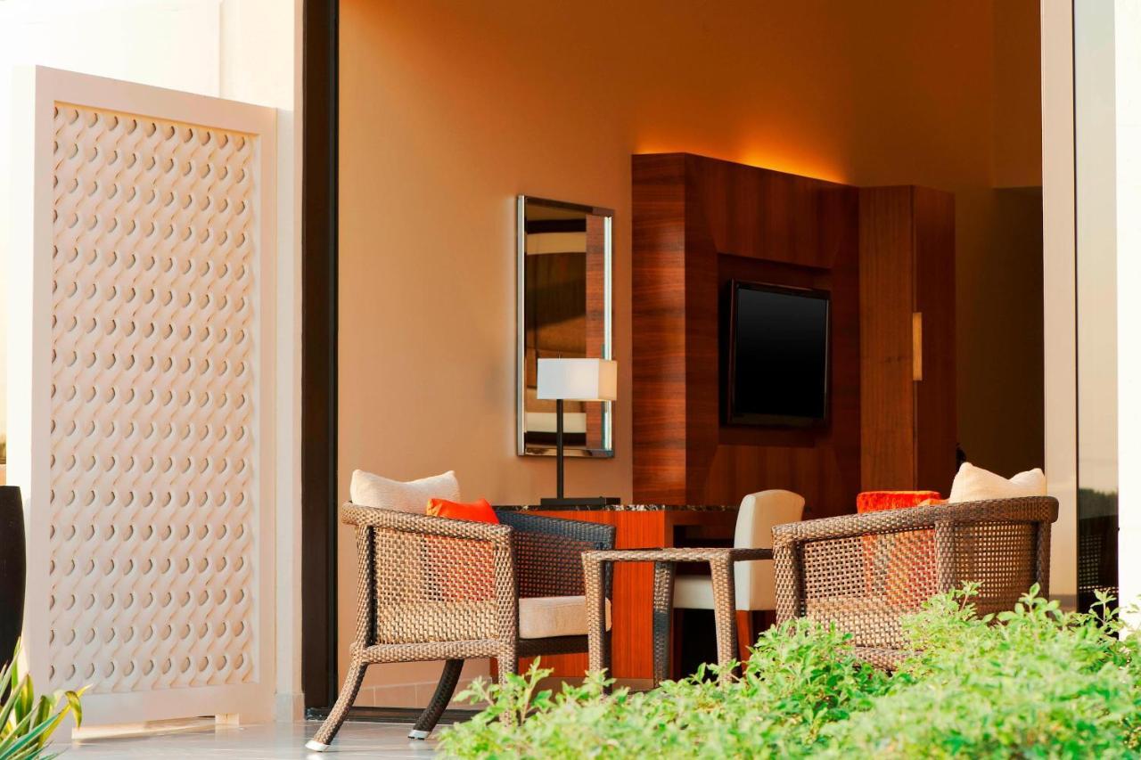 Vogo Abu Dhabi Golf Resort & Spa Formerly The Westin Abu Dhabi Golf Resort & Spa Eksteriør billede A room at the hotel