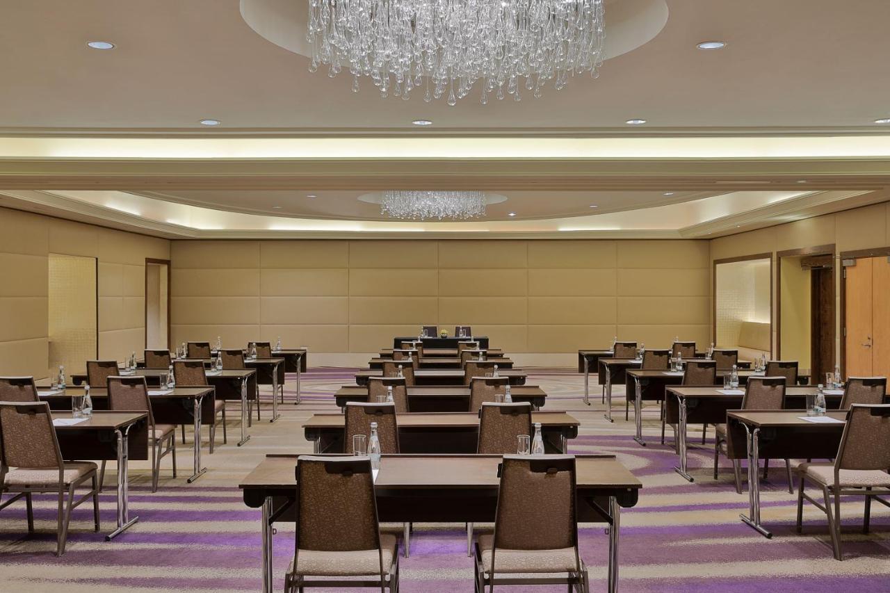 Vogo Abu Dhabi Golf Resort & Spa Formerly The Westin Abu Dhabi Golf Resort & Spa Eksteriør billede Meeting room