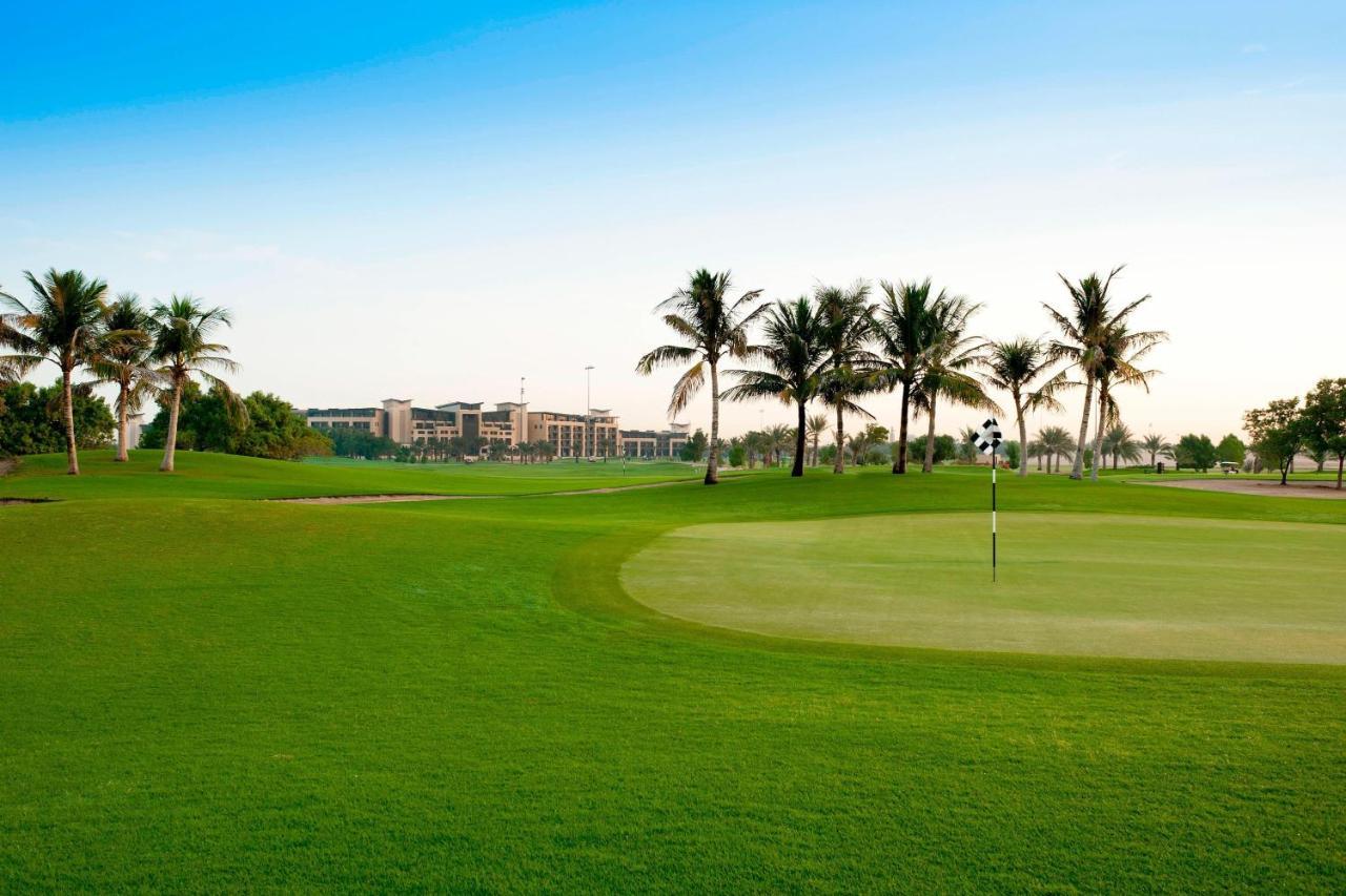Vogo Abu Dhabi Golf Resort & Spa Formerly The Westin Abu Dhabi Golf Resort & Spa Eksteriør billede Golf course at Jumeirah Islands